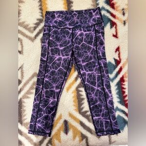 CVG capri leggings Medium